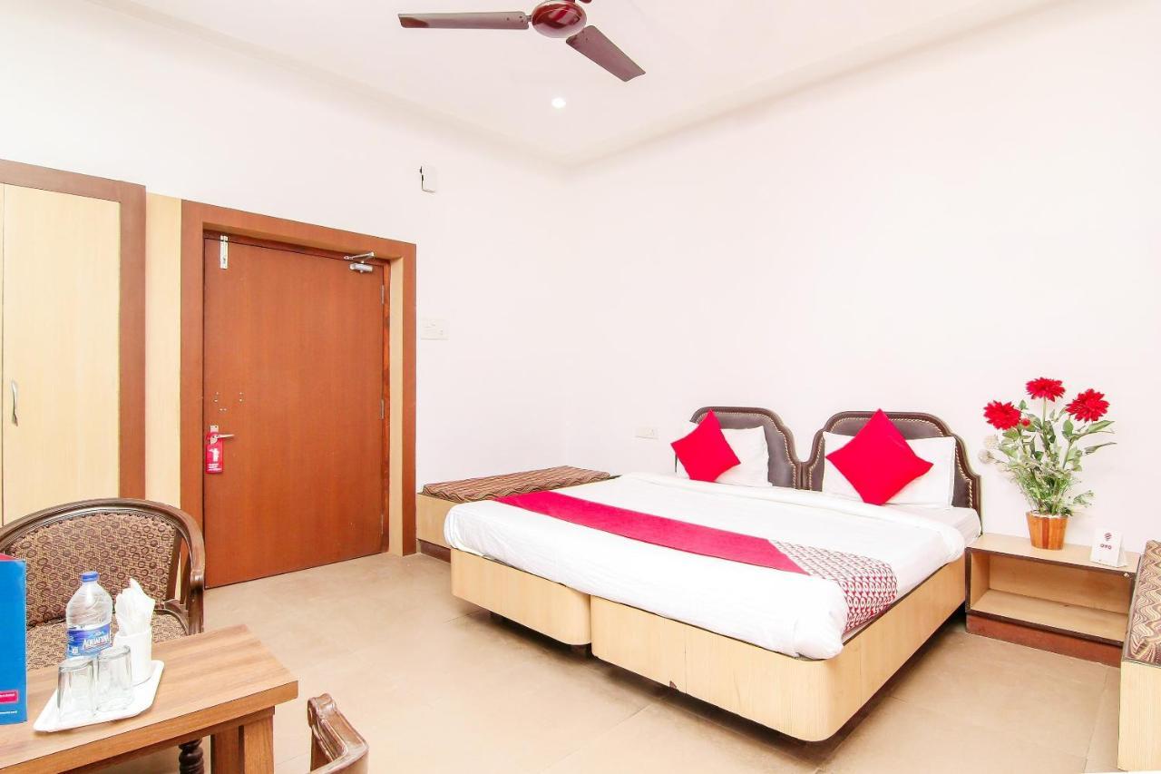 Lukergunj Holidays Prayagraj Exterior photo